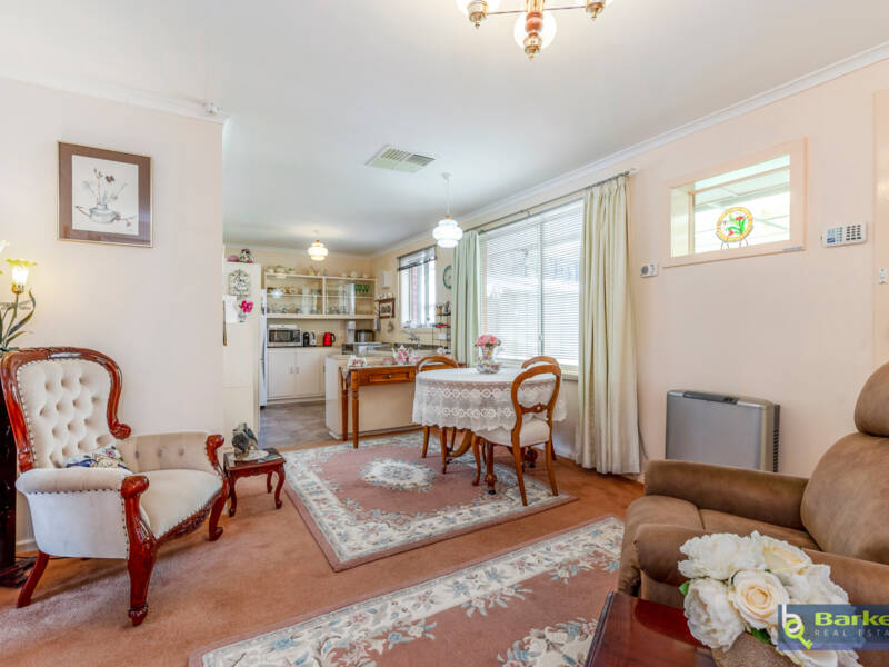 42 Woodlands Road, ELIZABETH DOWNS, SA 5113 AUS