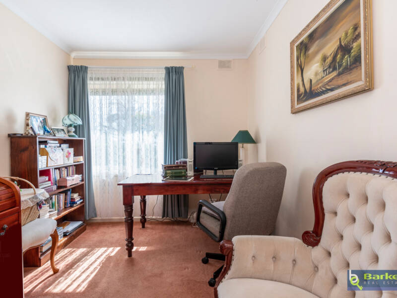 42 Woodlands Road, ELIZABETH DOWNS, SA 5113 AUS