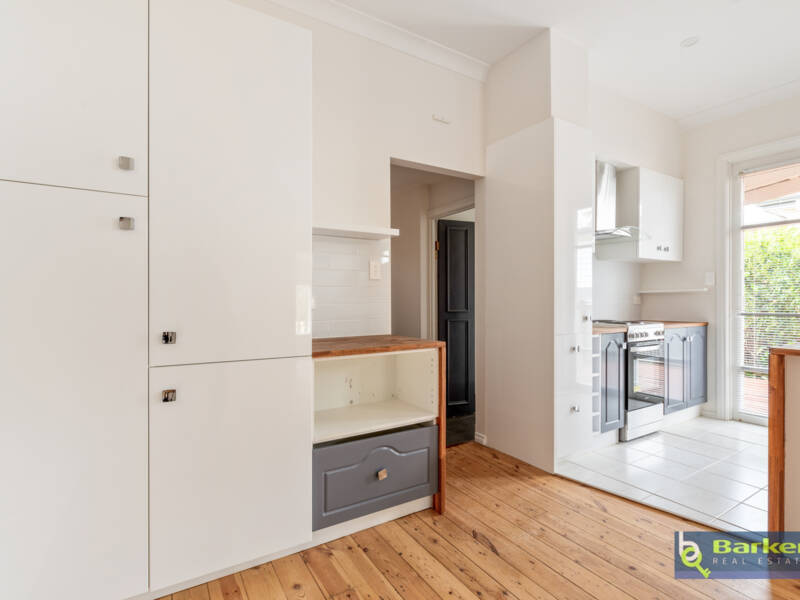 16 Baker Road, HAMLEY BRIDGE, SA 5401 AUS