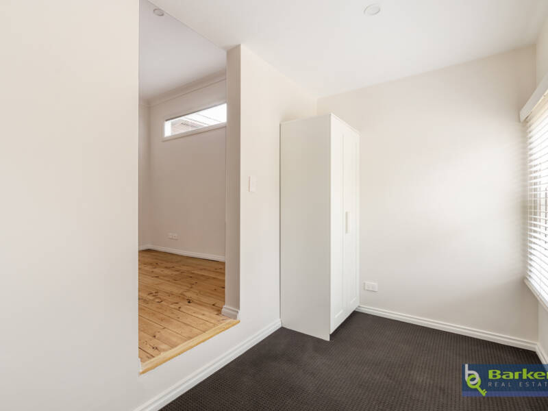 16 Baker Road, HAMLEY BRIDGE, SA 5401 AUS