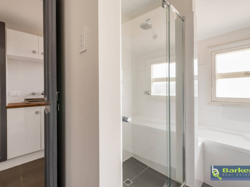 16 Baker Road, HAMLEY BRIDGE, SA 5401 AUS