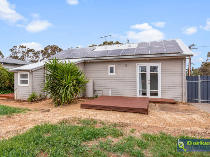 16 Baker Road, HAMLEY BRIDGE, SA 5401 AUS
