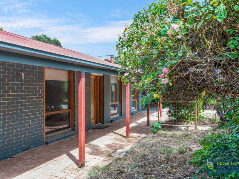 61 Yettie Road, WILLIAMSTOWN, SA 5351 AUS