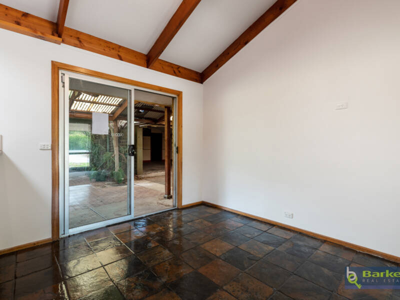 61 Yettie Road, WILLIAMSTOWN, SA 5351 AUS