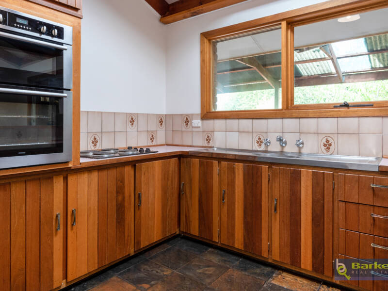 61 Yettie Road, WILLIAMSTOWN, SA 5351 AUS