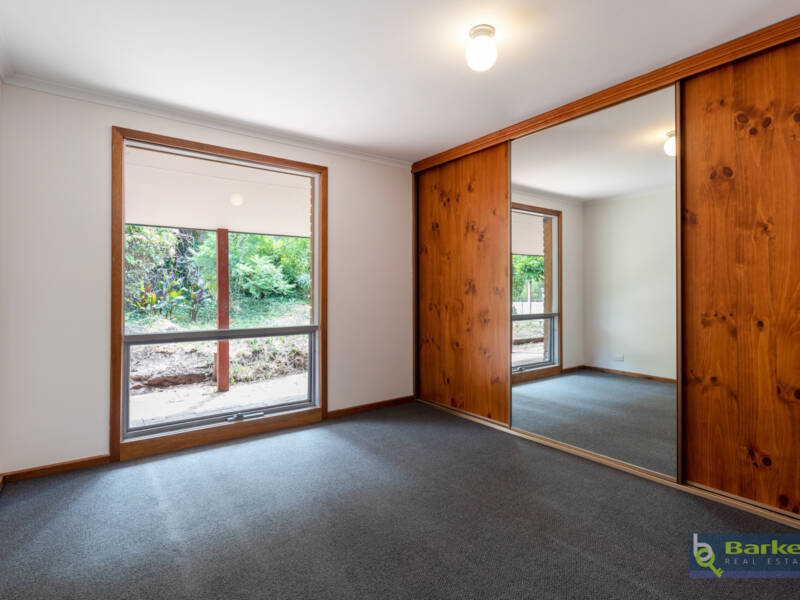 61 Yettie Road, WILLIAMSTOWN, SA 5351 AUS