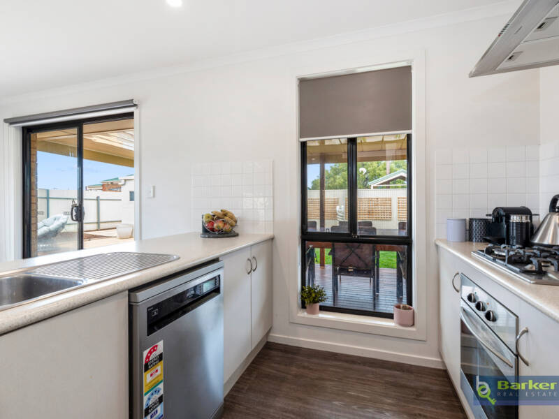 42 Librandi Street, MUNNO PARA WEST, SA 5115 AUS