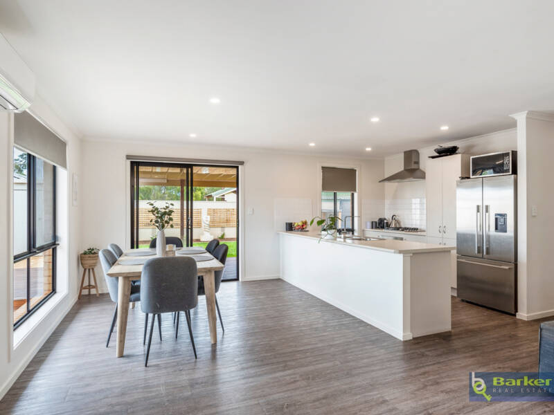 42 Librandi Street, MUNNO PARA WEST, SA 5115 AUS