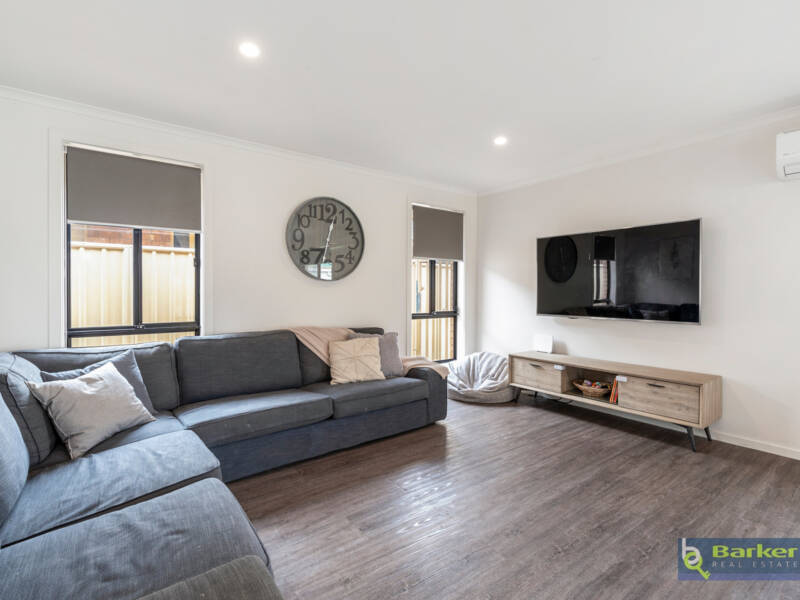 42 Librandi Street, MUNNO PARA WEST, SA 5115 AUS