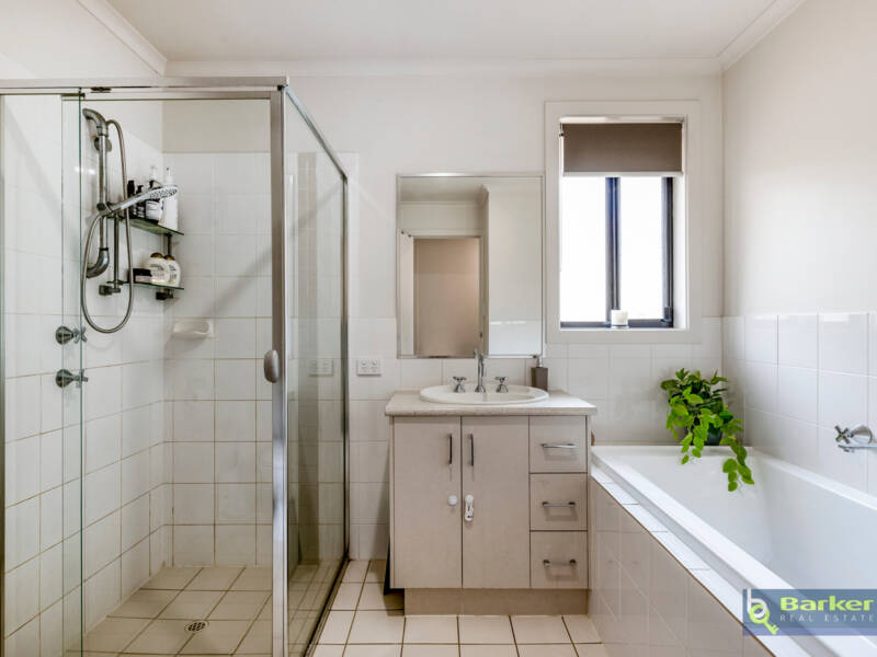 42 Librandi Street, MUNNO PARA WEST, SA 5115 AUS