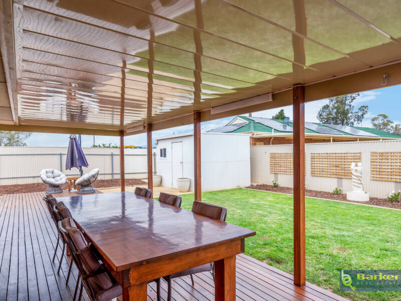 42 Librandi Street, MUNNO PARA WEST, SA 5115 AUS