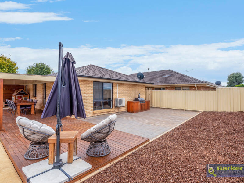 42 Librandi Street, MUNNO PARA WEST, SA 5115 AUS