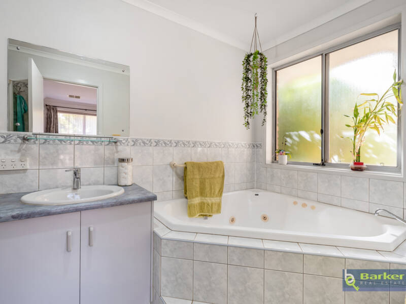 9 Linwood Grove, HILLBANK, SA 5112 AUS