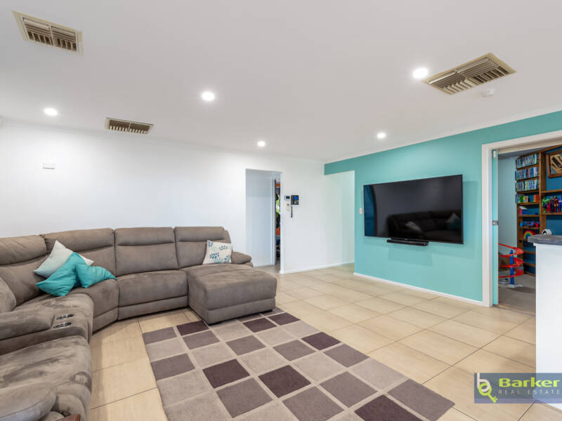 9 Linwood Grove, HILLBANK, SA 5112 AUS