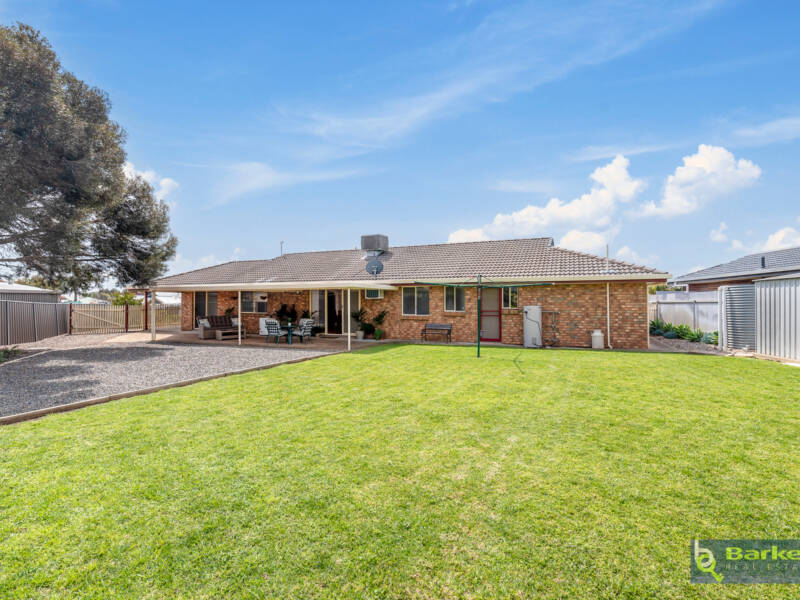 92 Fiddlewood Drive, FREELING, SA 5372 AUS