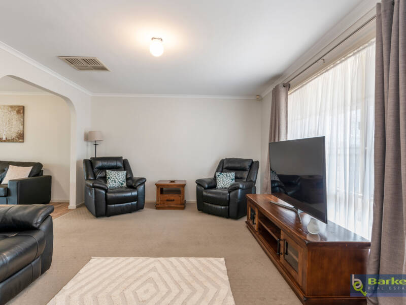 92 Fiddlewood Drive, FREELING, SA 5372 AUS