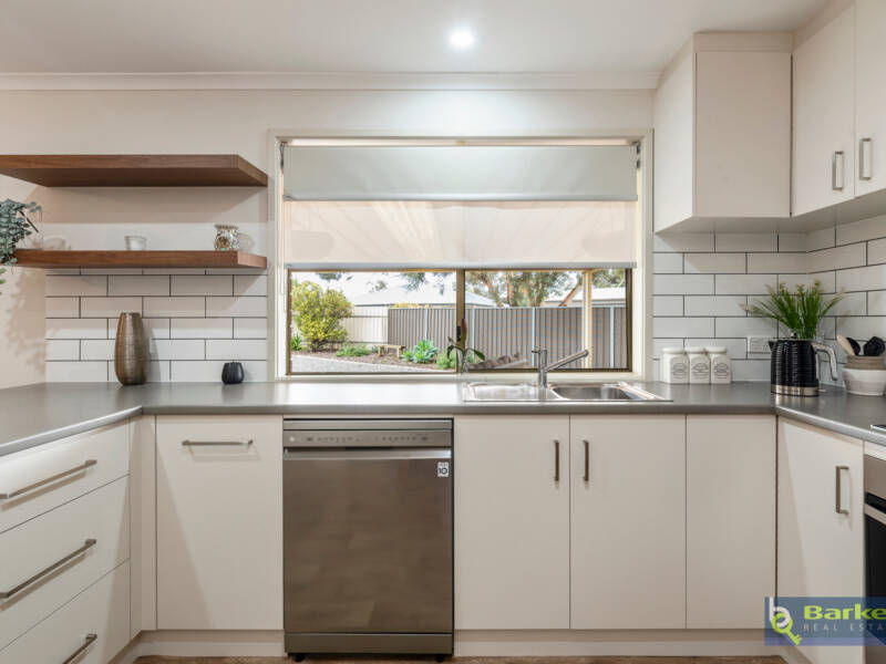 92 Fiddlewood Drive, FREELING, SA 5372 AUS
