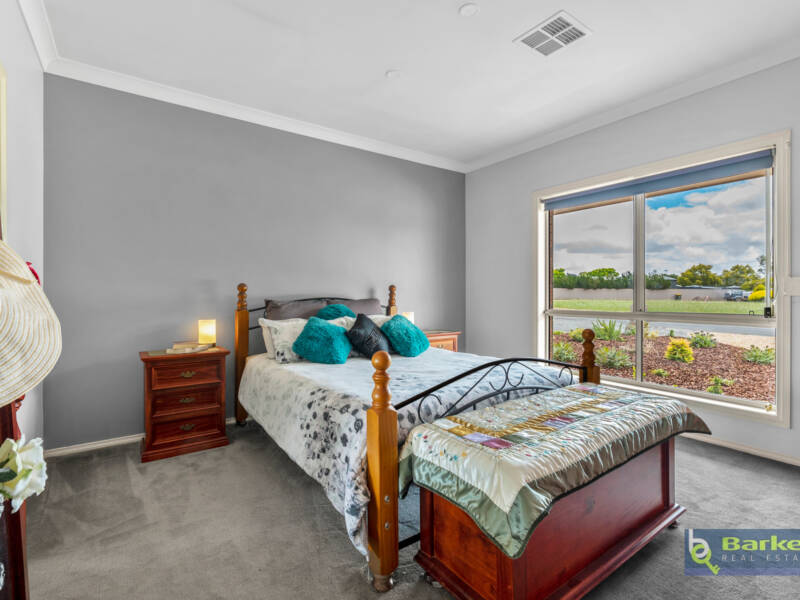 114 Fiddlewood Drive, FREELING, SA 5372 AUS
