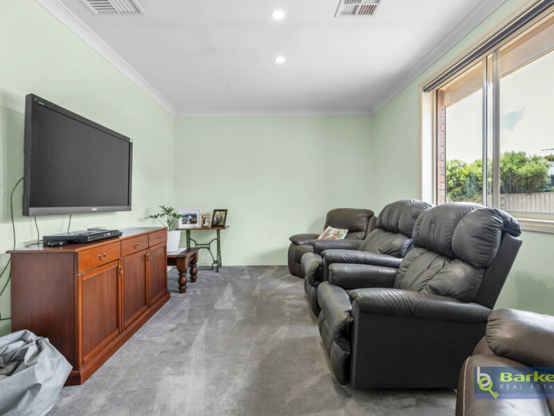 114 Fiddlewood Drive, FREELING, SA 5372 AUS
