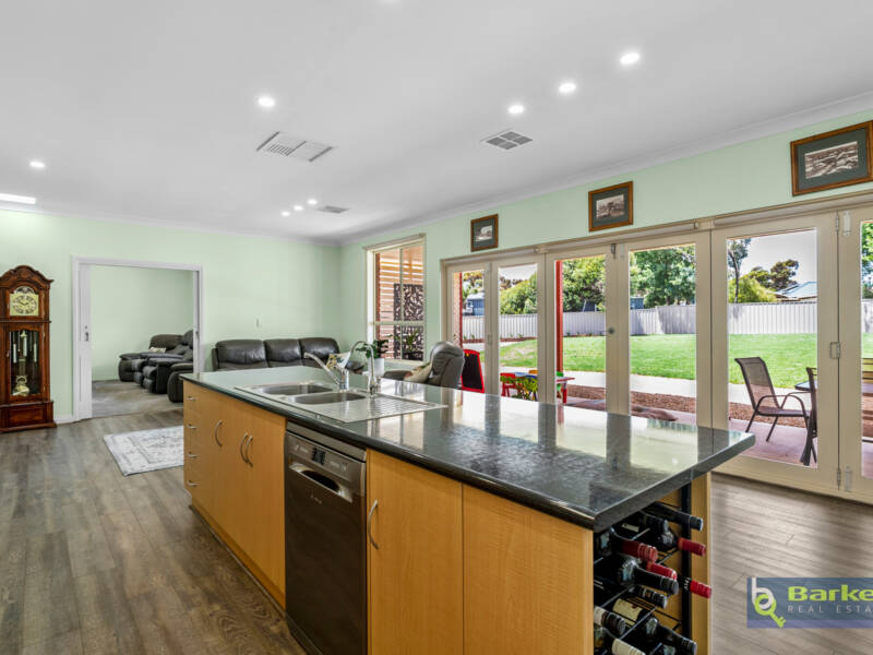 114 Fiddlewood Drive, FREELING, SA 5372 AUS