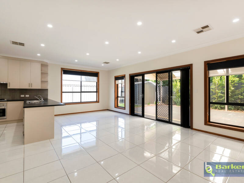 24 Campbell Circuit, GAWLER EAST, SA 5118 AUS