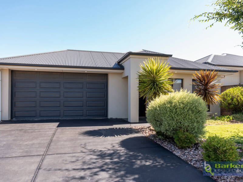 24 Campbell Circuit, GAWLER EAST, SA 5118 AUS