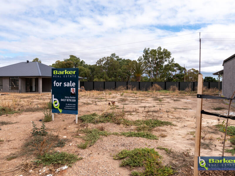 15 Giovanni Drive, ANGLE VALE, SA 5117 AUS