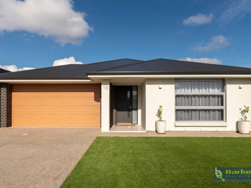15 Alex Street, ANGLE VALE, SA 5117 AUS