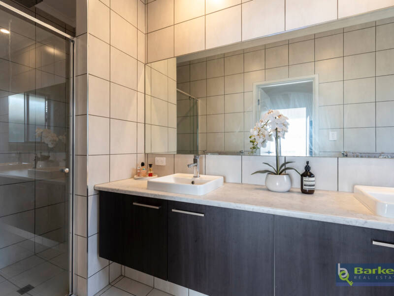 15 Alex Street, ANGLE VALE, SA 5117 AUS