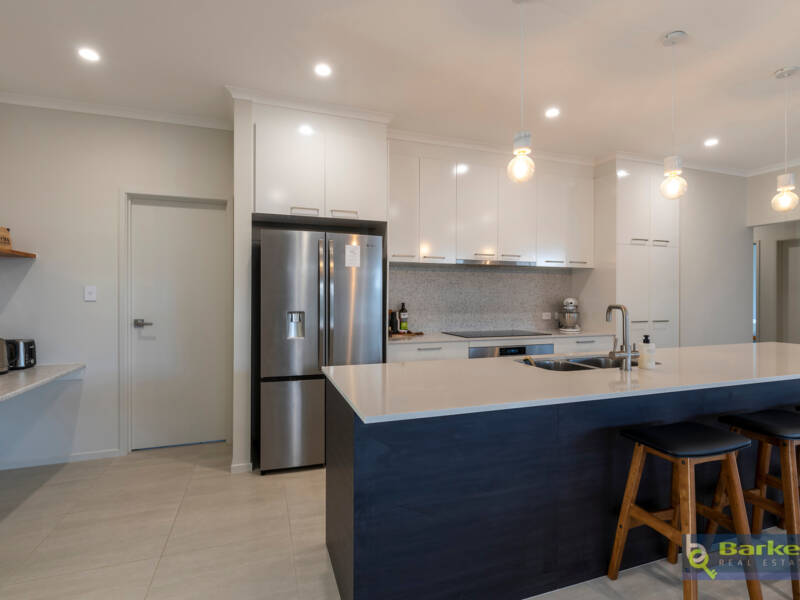 15 Alex Street, ANGLE VALE, SA 5117 AUS