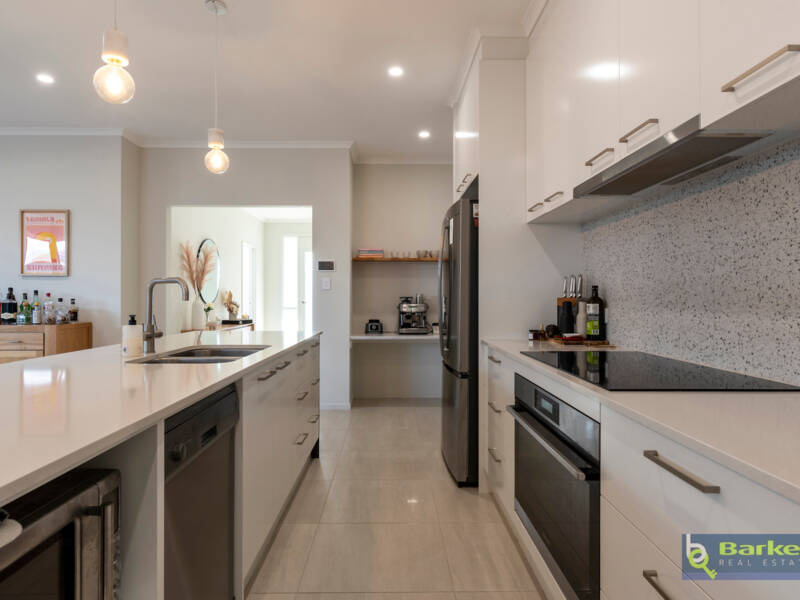 15 Alex Street, ANGLE VALE, SA 5117 AUS
