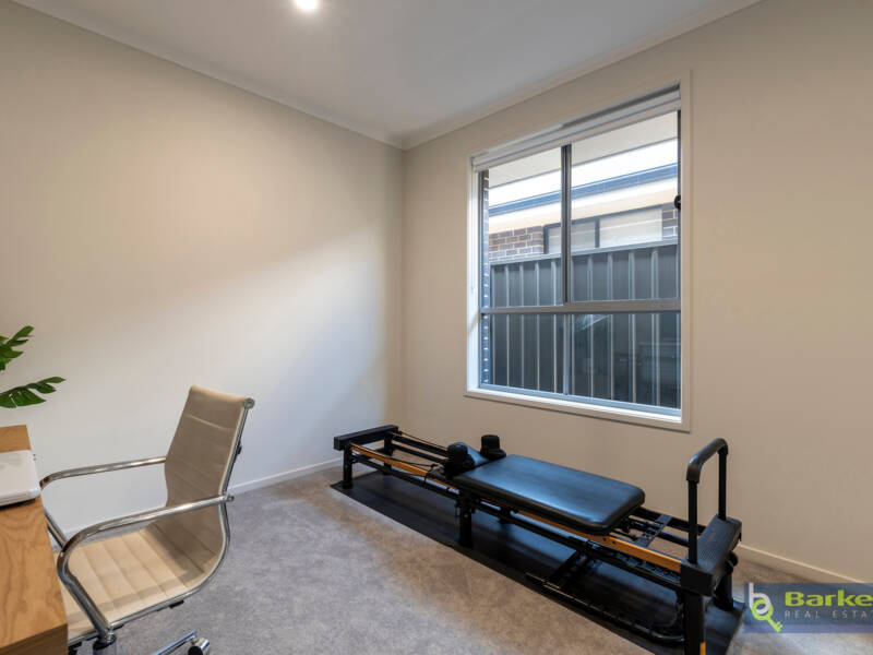 15 Alex Street, ANGLE VALE, SA 5117 AUS