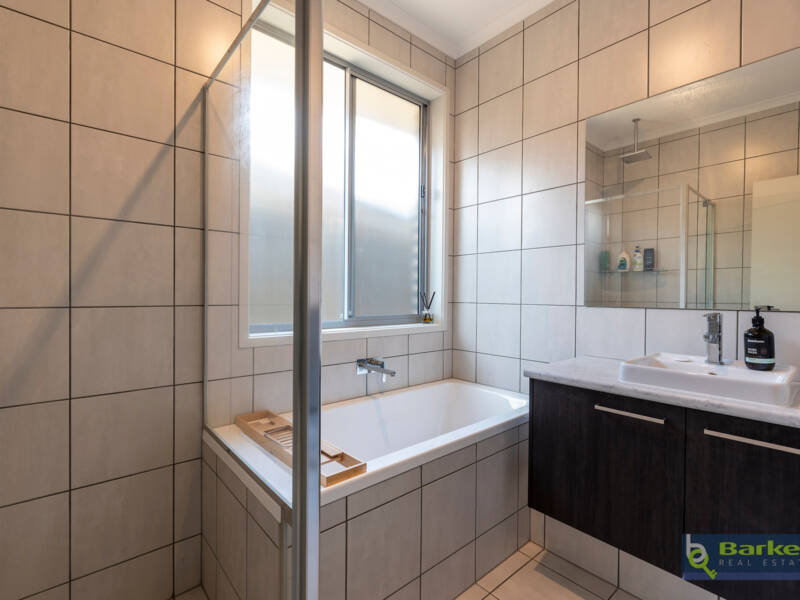 15 Alex Street, ANGLE VALE, SA 5117 AUS