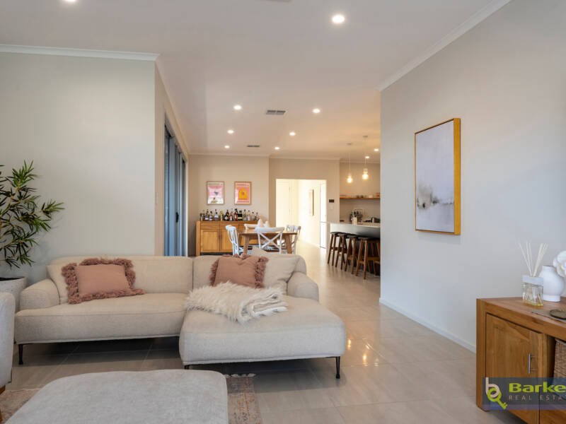 15 Alex Street, ANGLE VALE, SA 5117 AUS