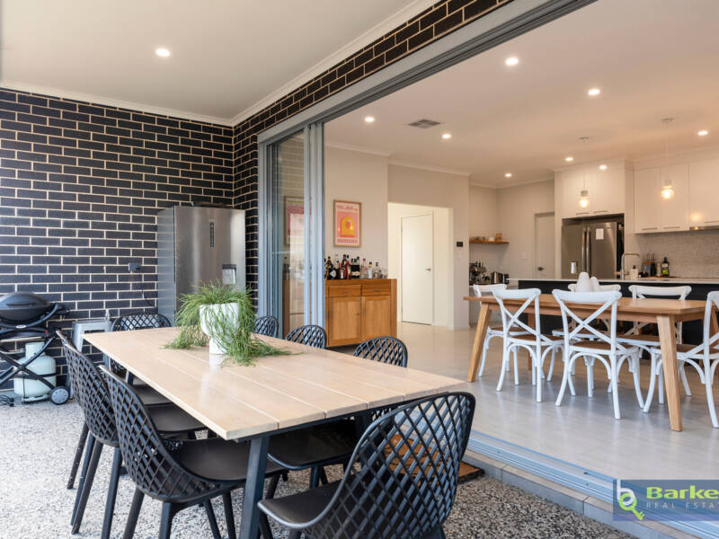 15 Alex Street, ANGLE VALE, SA 5117 AUS