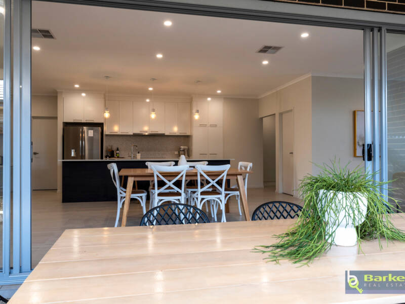 15 Alex Street, ANGLE VALE, SA 5117 AUS