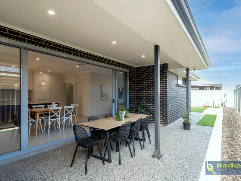 15 Alex Street, ANGLE VALE, SA 5117 AUS