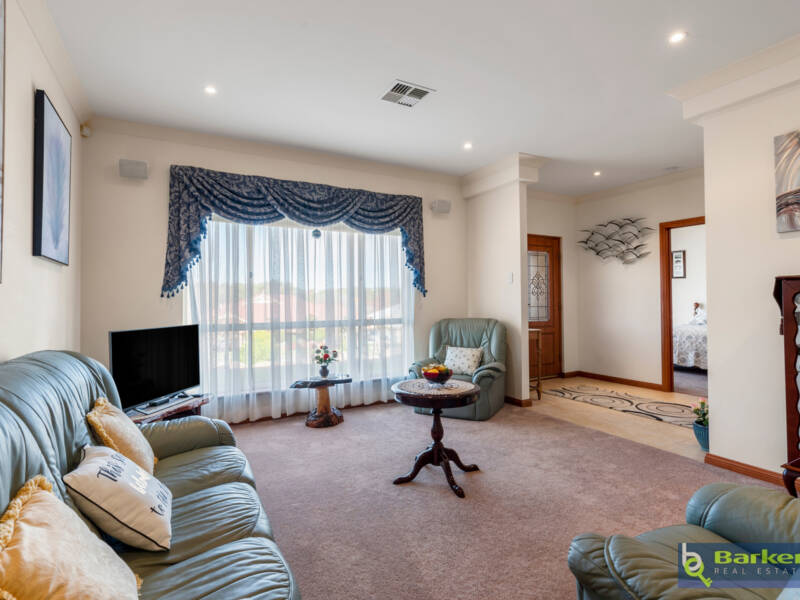 77 Kingfisher Drive, HEWETT, SA 5118 AUS