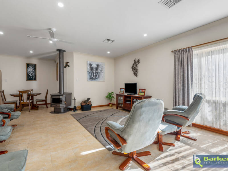 77 Kingfisher Drive, HEWETT, SA 5118 AUS