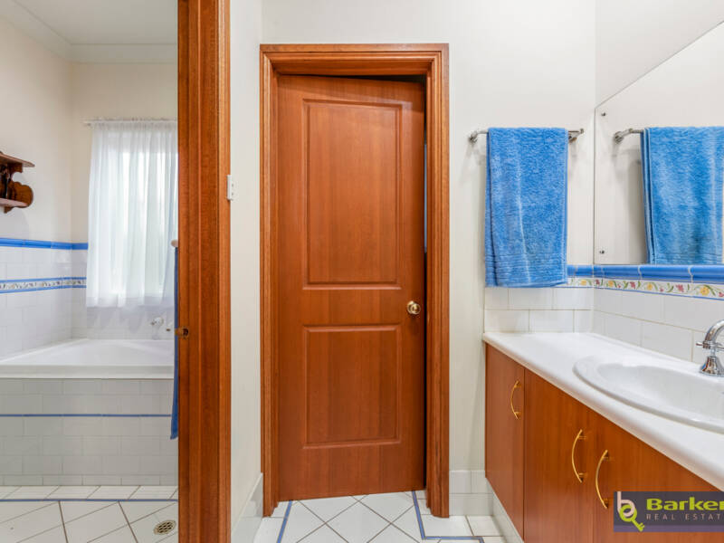 77 Kingfisher Drive, HEWETT, SA 5118 AUS