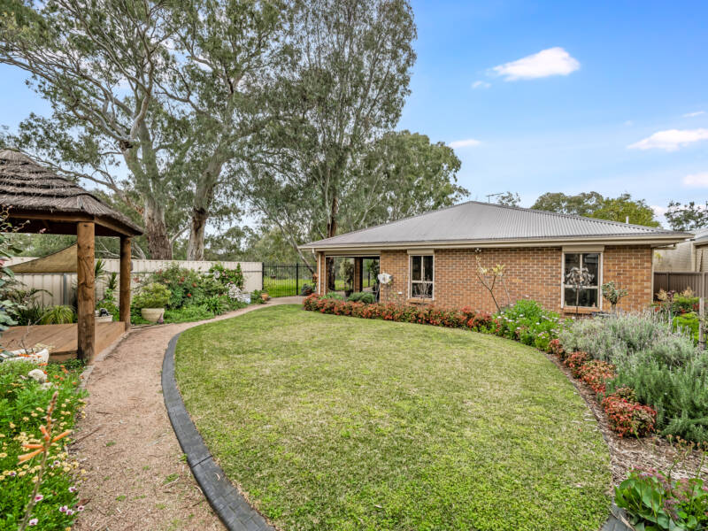 27 Para Para Close, GAWLER WEST, SA 5118 AUS