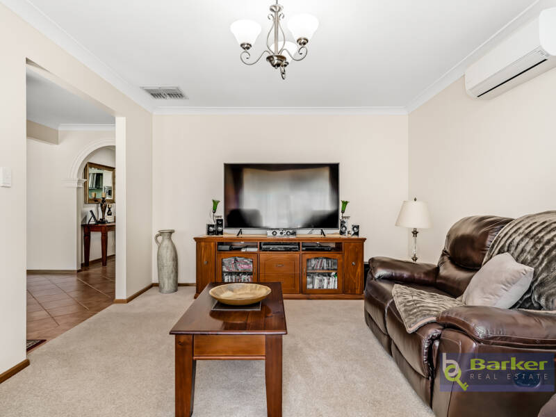 18 Kingfisher Drive, HEWETT, SA 5118 AUS