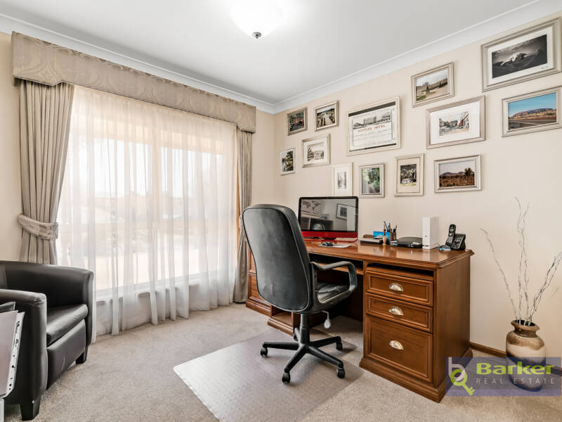 18 Kingfisher Drive, HEWETT, SA 5118 AUS