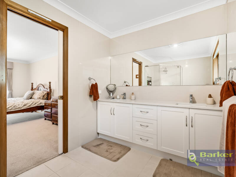 18 Kingfisher Drive, HEWETT, SA 5118 AUS