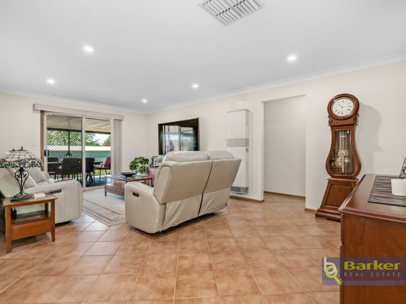 18 Kingfisher Drive, HEWETT, SA 5118 AUS