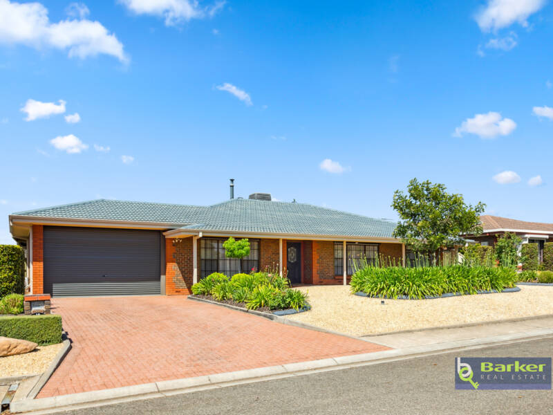 18 Bassett Crescent, GAWLER EAST, SA 5118 AUS