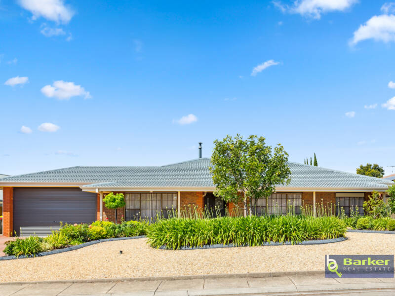 18 Bassett Crescent, GAWLER EAST, SA 5118 AUS