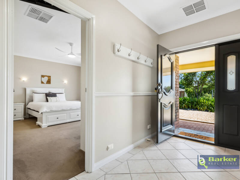 18 Bassett Crescent, GAWLER EAST, SA 5118 AUS