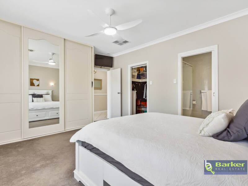 18 Bassett Crescent, GAWLER EAST, SA 5118 AUS