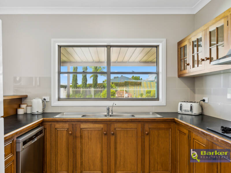 18 Bassett Crescent, GAWLER EAST, SA 5118 AUS
